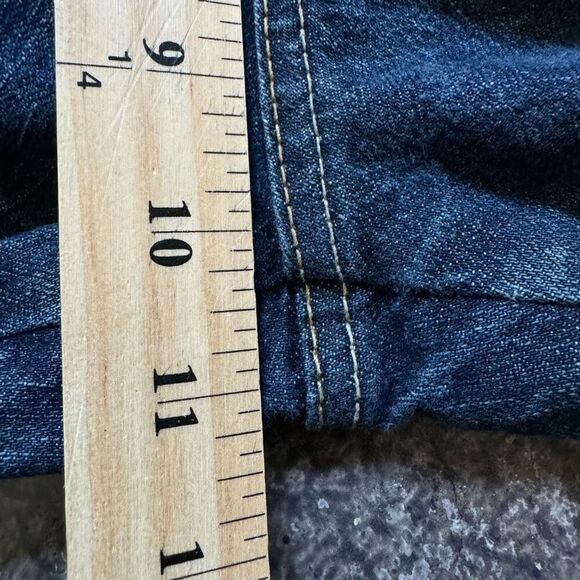 St John's Bay Women's Straight-Leg Stretch Jeans Blue Size 10P Used Stains - Picture 13 of 15